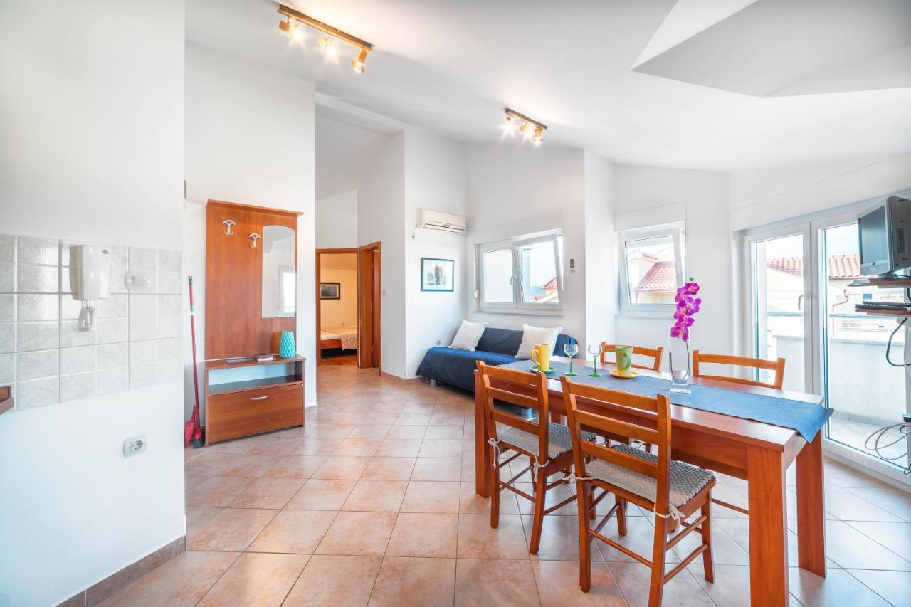 Apartments Lovas Vodice Exterior foto
