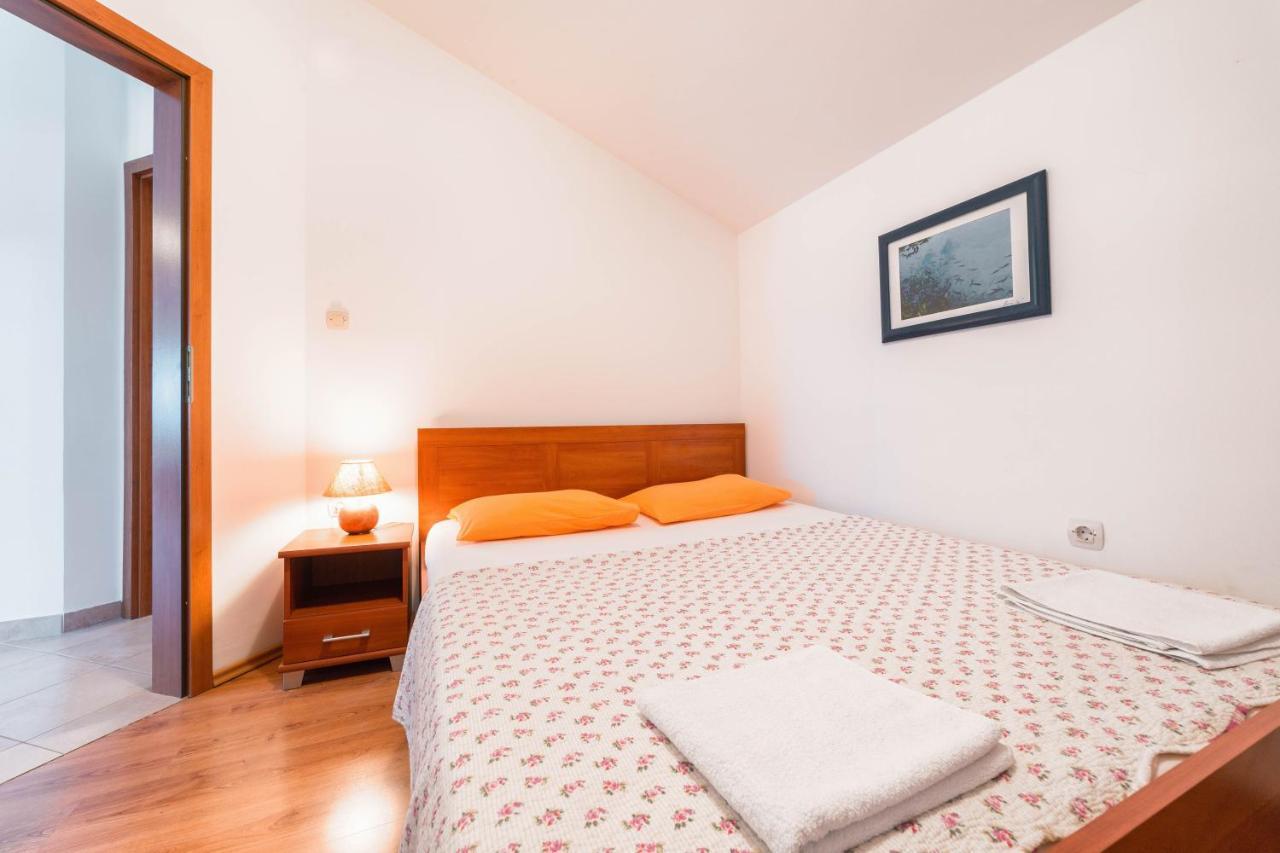Apartments Lovas Vodice Exterior foto